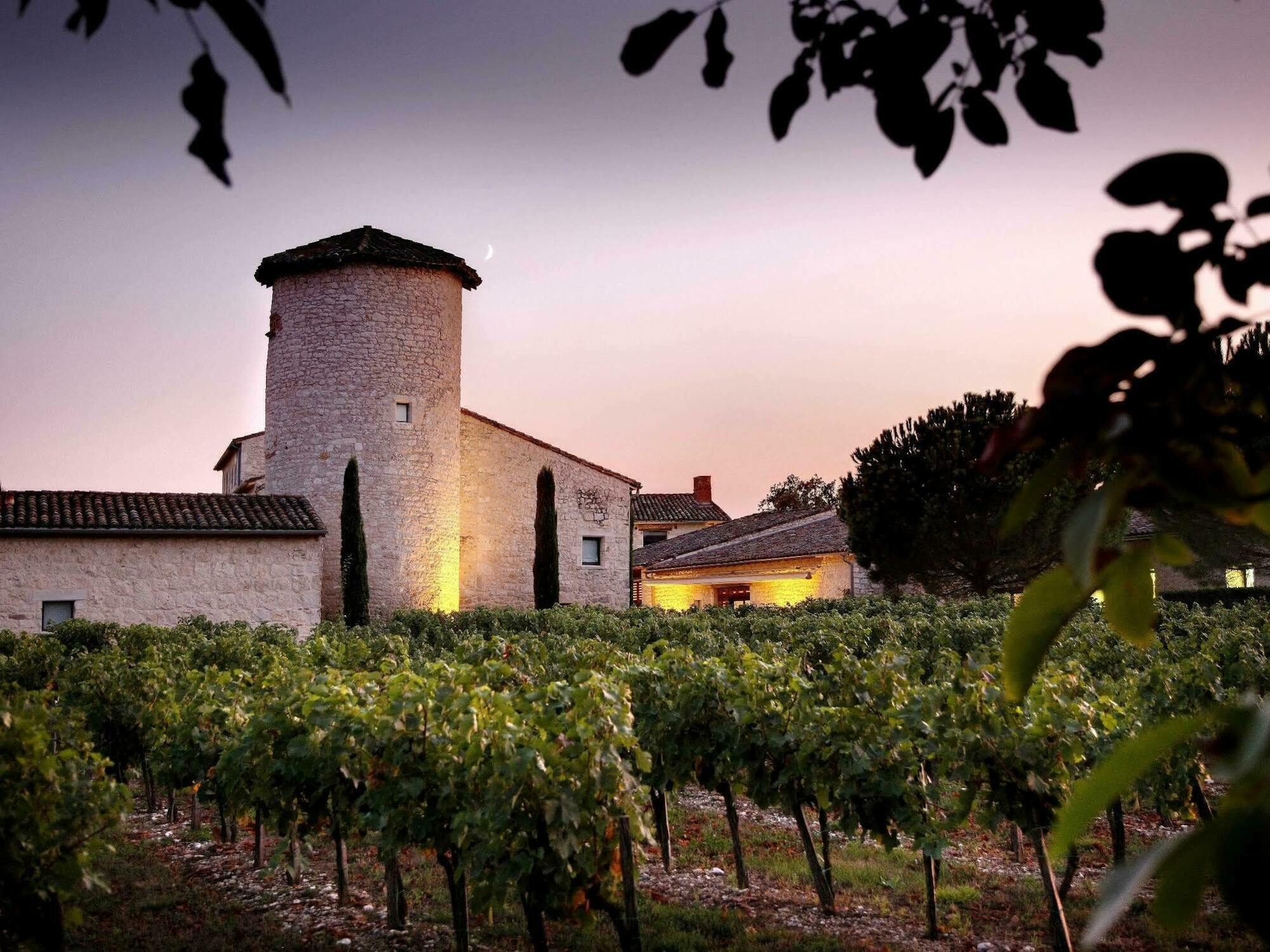 Château De Salettes 4*