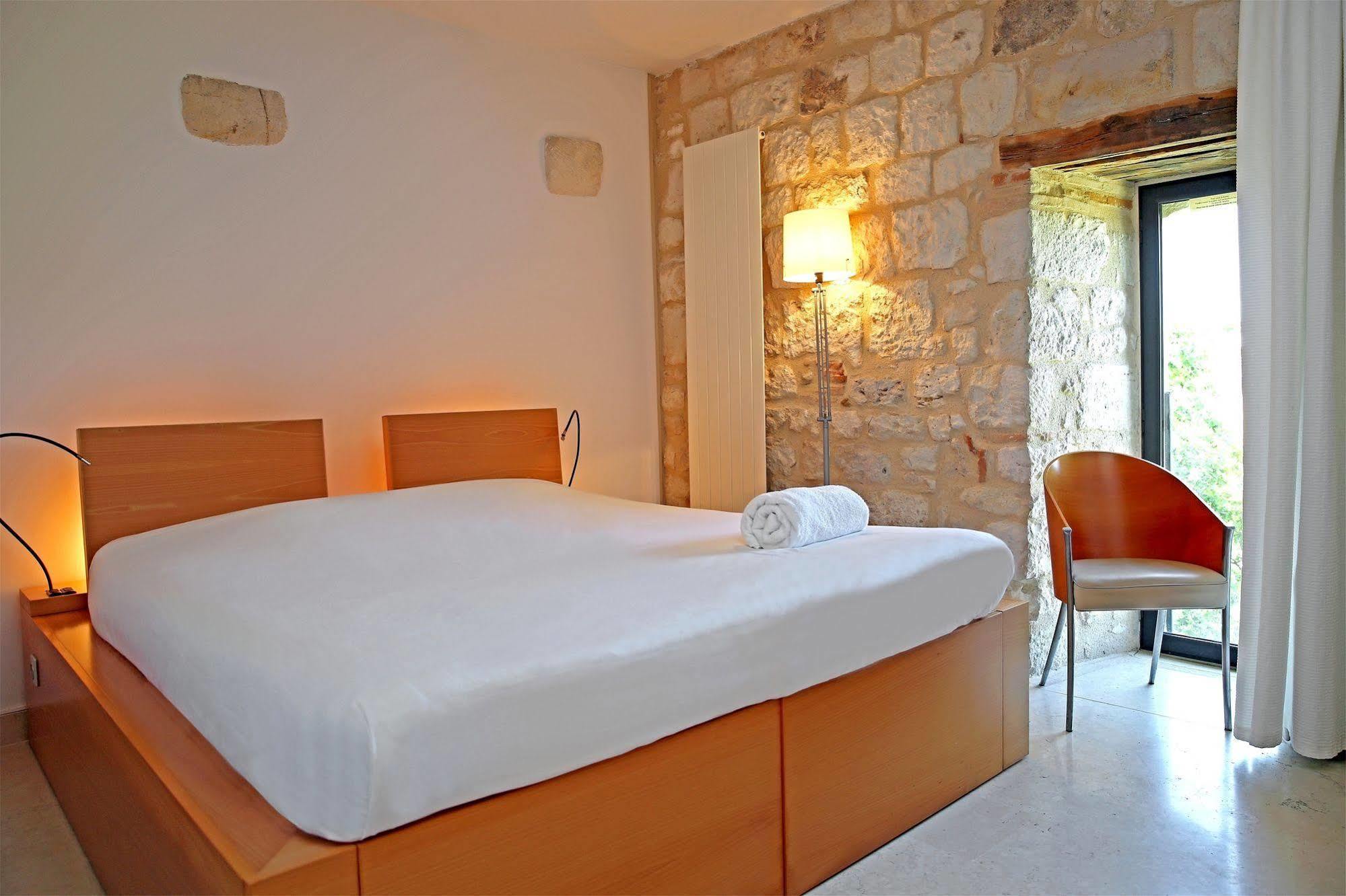 Chateau De Salettes 4*